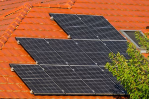 solar panels on roof with battery storage